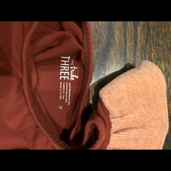 This tribe of three leotard - Picture 2 of 3